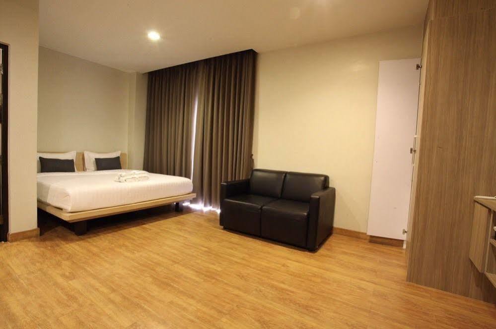 Narita Amata Hotel Chonburi Exterior foto